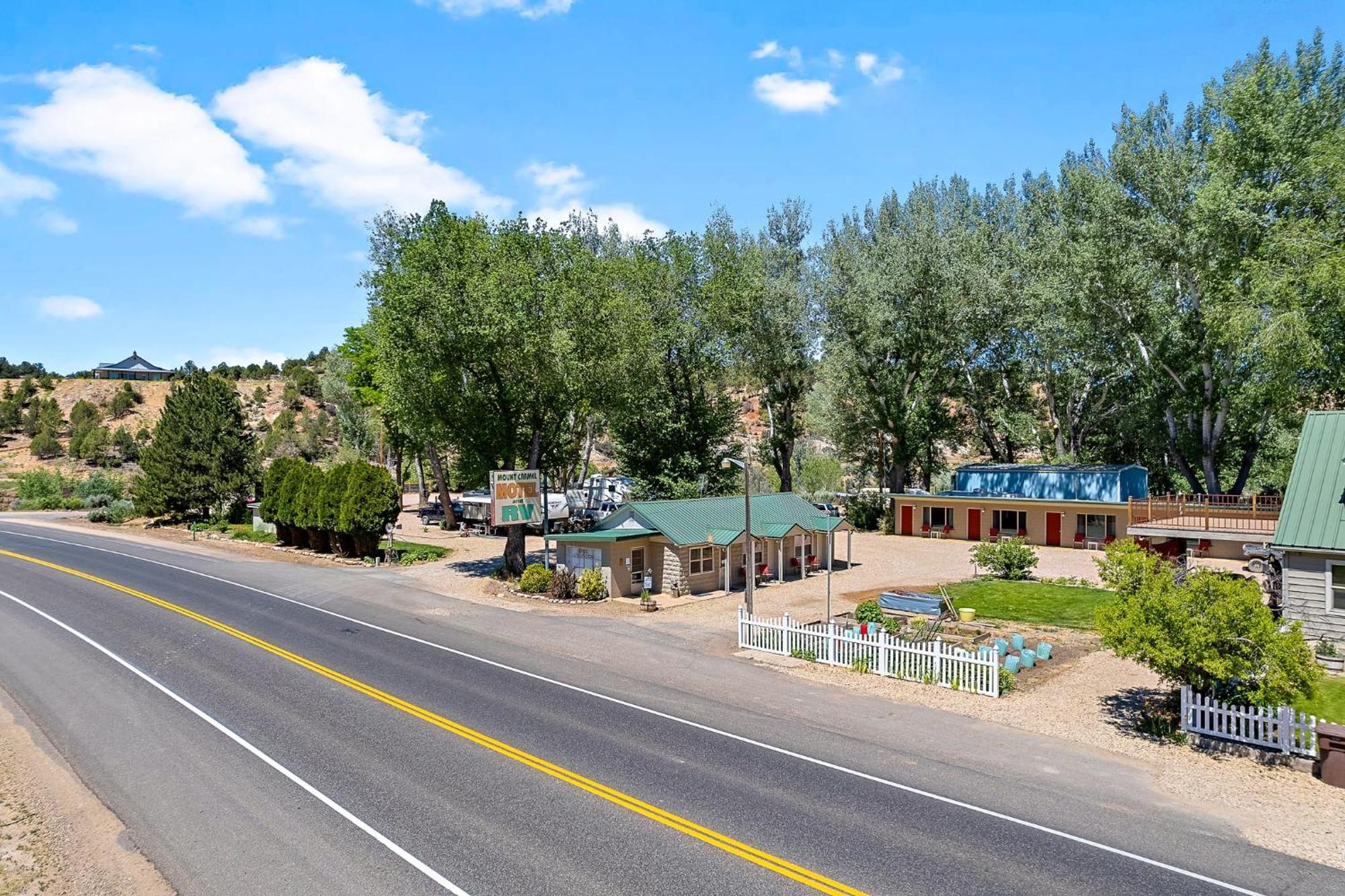 Mt Carmel Motel Room Close To Zion National Park Mount Carmel Exterior photo